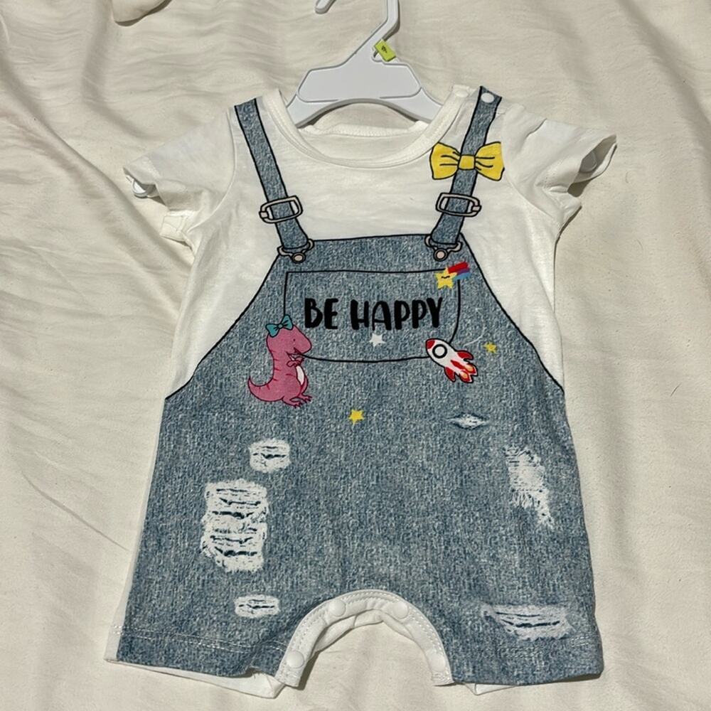 Be Happy0-3M white onesie styles like overalls with denim print nwot snaps